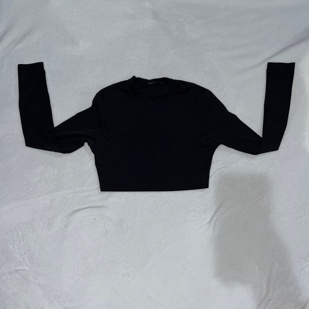 long sleeve cropped shirt, size S